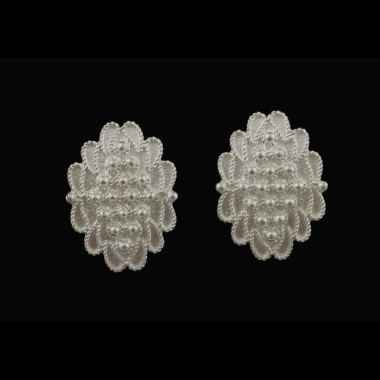 Orecchini filigrana a foglia in oro bianco 